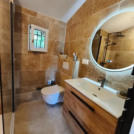 La Petite Maison Jacuzzi Au Son Des Cigales Villeneuve-Loubet